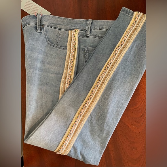 Laurie Felt Classic Girlfriend Jeans. 28” inseam and 34.5 loose waist - Picture 2 of 12